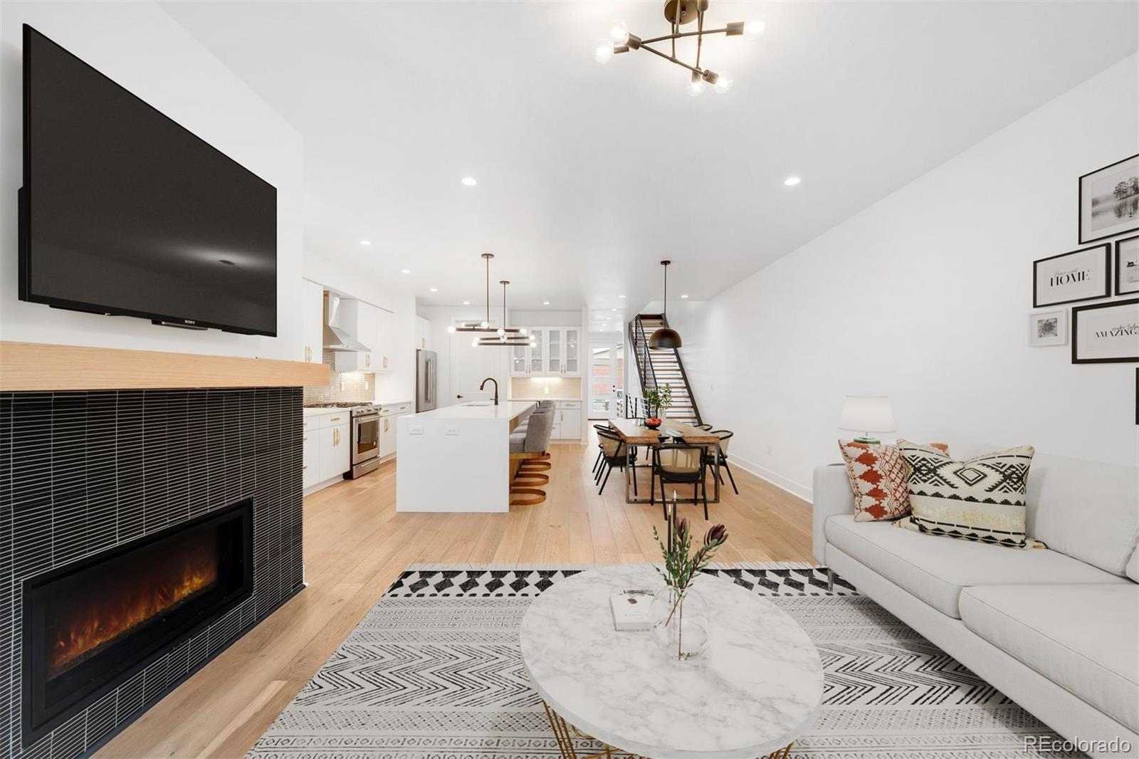 4227 Mariposa Street