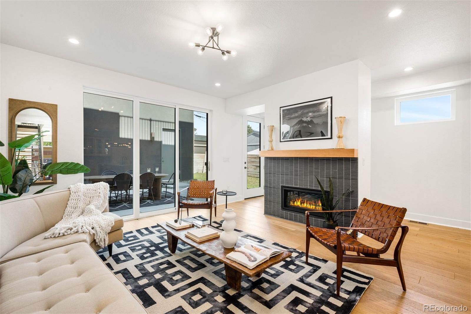 4227 Mariposa Street