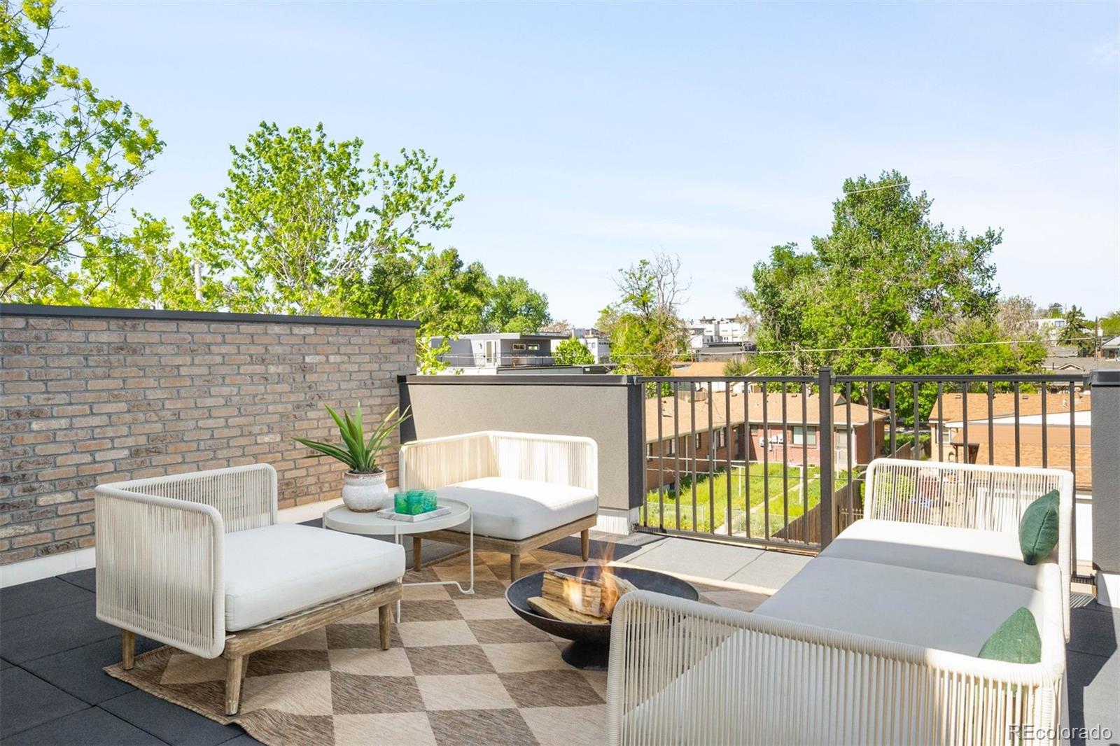 4227 Mariposa Street