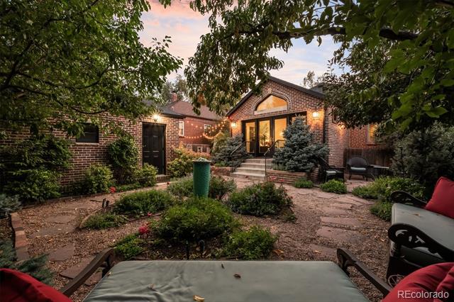 1320 Grape Street