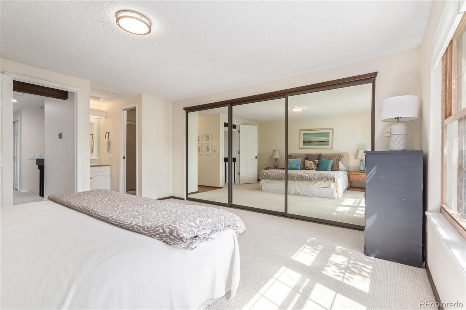 8039 E Phillips Circle