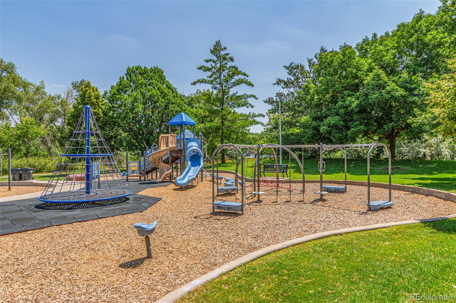 8039 E Phillips Circle