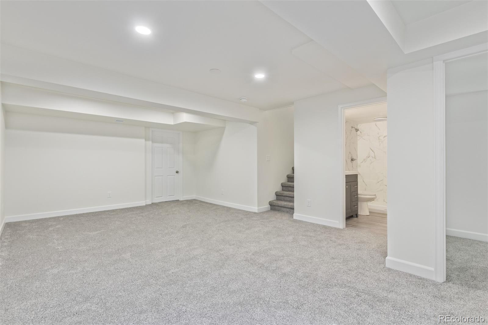 8039 E Phillips Circle