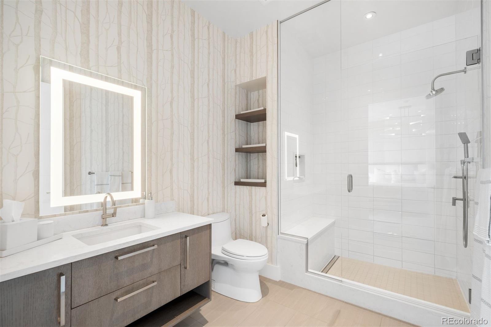 155 Steele Street Unit: 1215