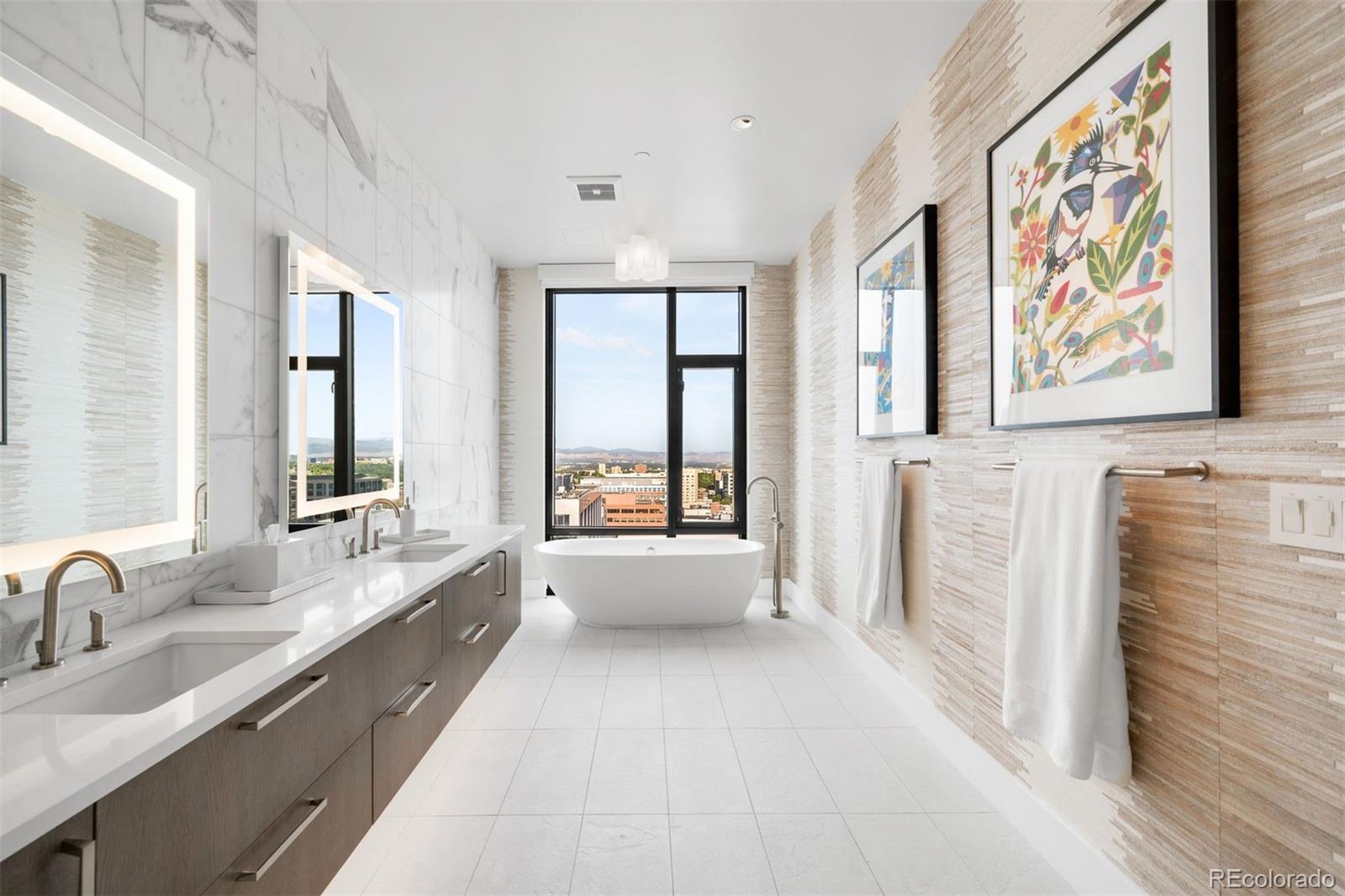 155 Steele Street Unit: 1215
