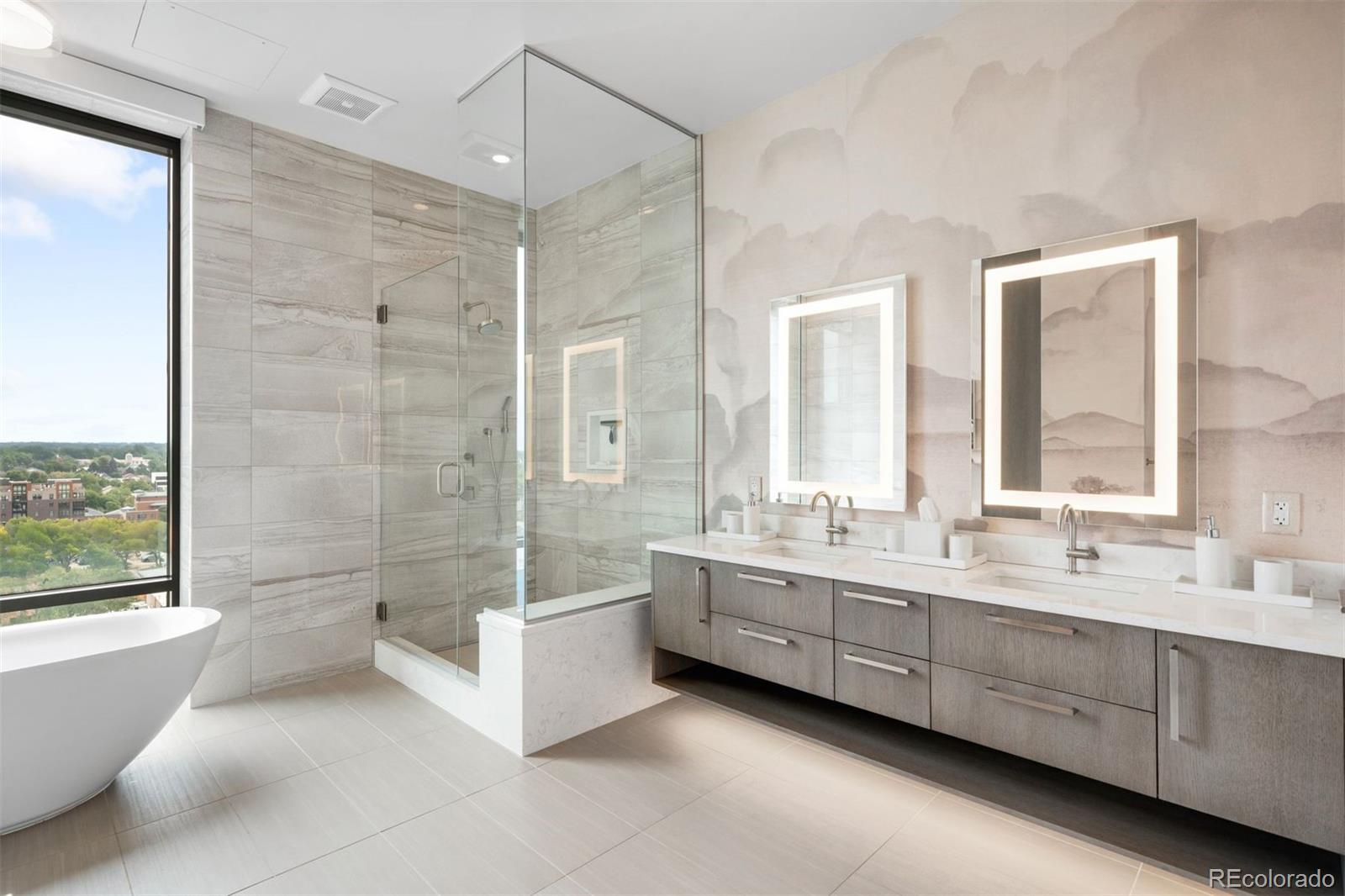 155 Steele Street Unit: 1215