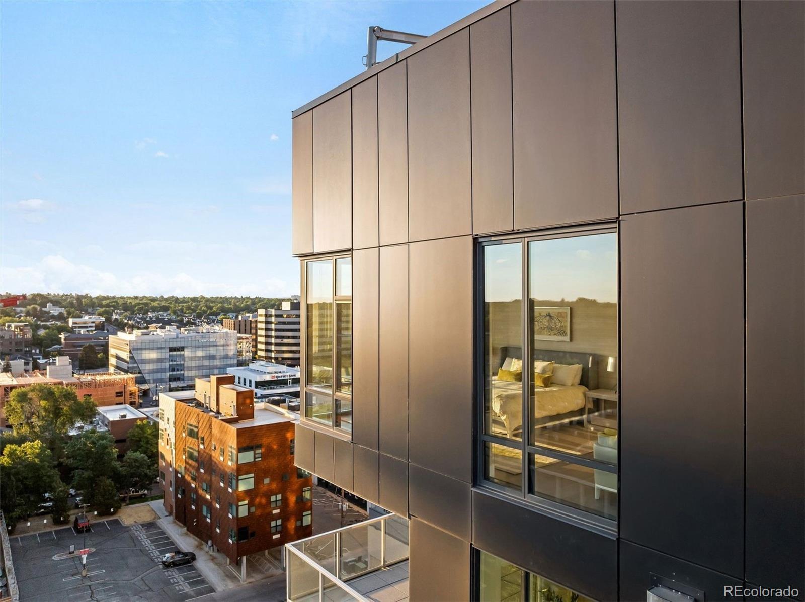 155 Steele Street Unit: 1215