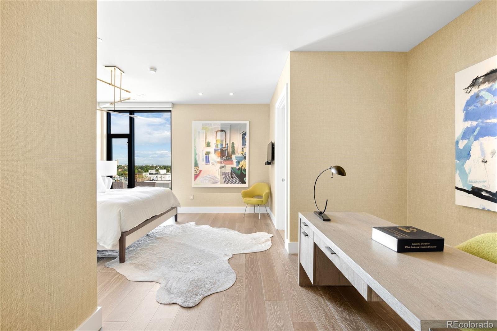 155 Steele Street Unit: 1215