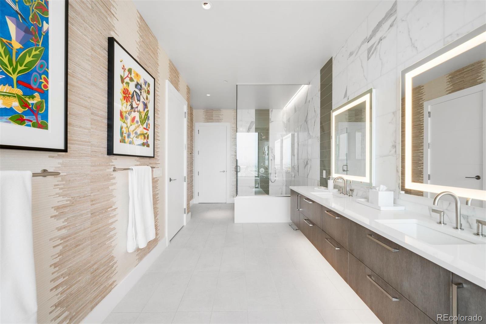 155 Steele Street Unit: 1215