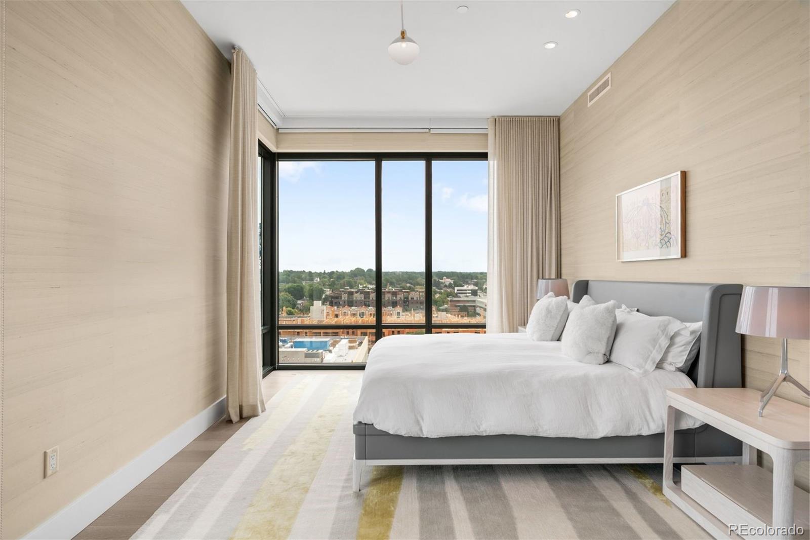 155 Steele Street Unit: 1215