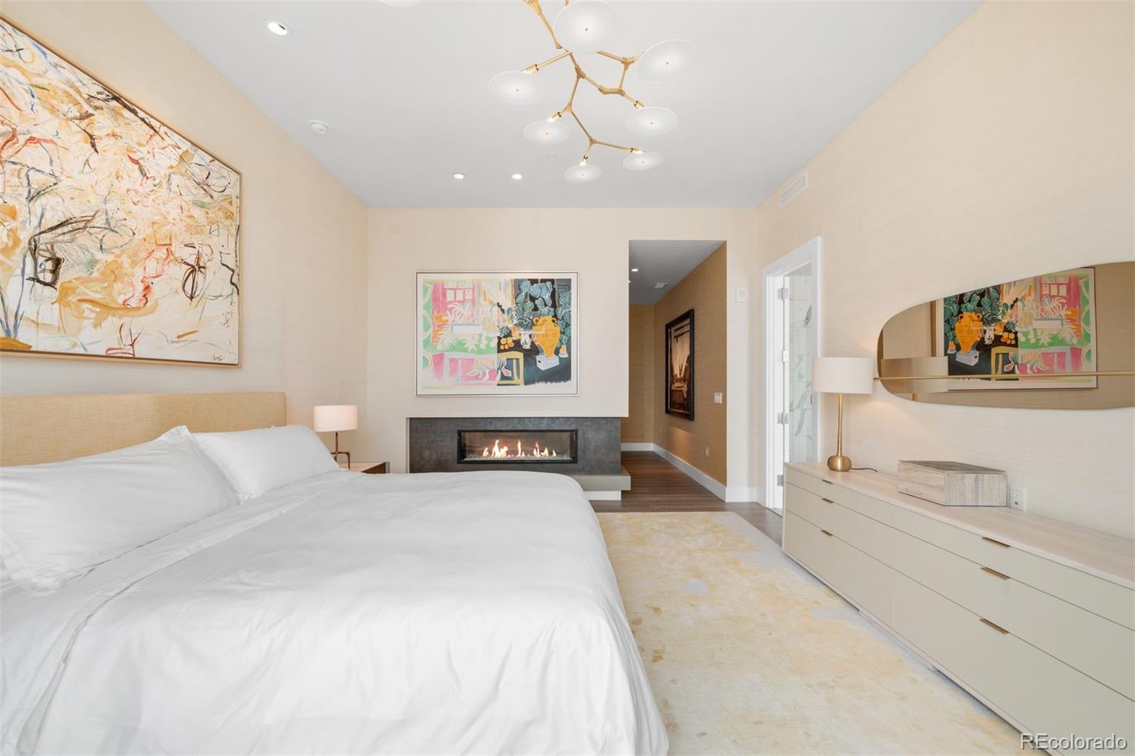 155 Steele Street Unit: 1215