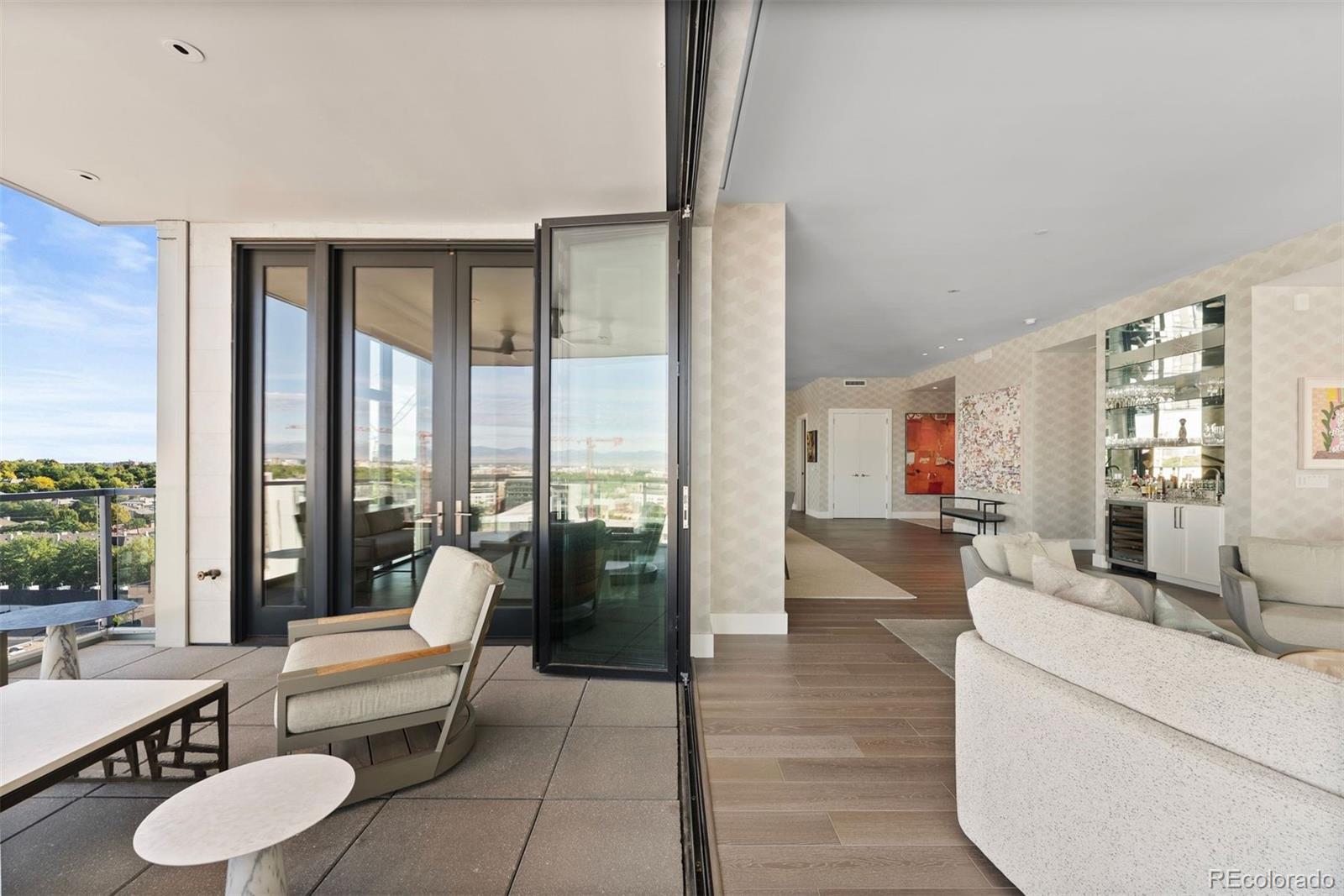 155 Steele Street Unit: 1215