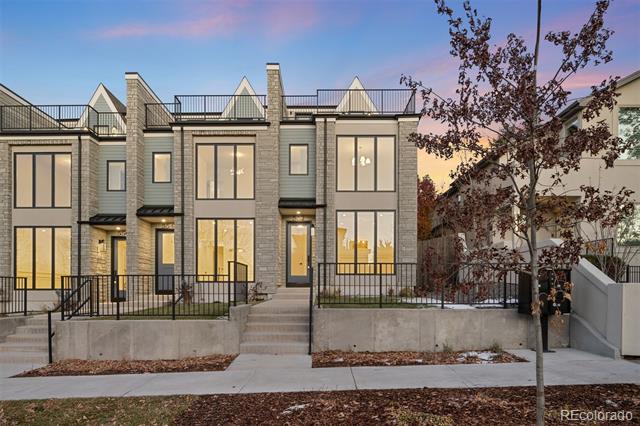 552 Monroe Street