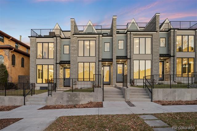 552 Monroe Street