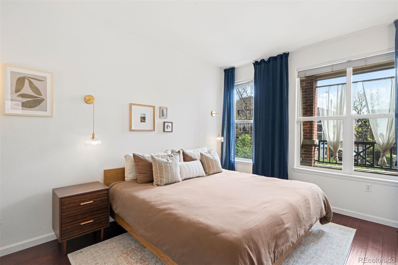 1727 N Pearl Street Unit: 204