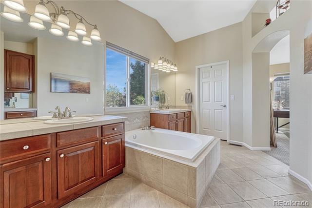 2908 Canyon Crest Place