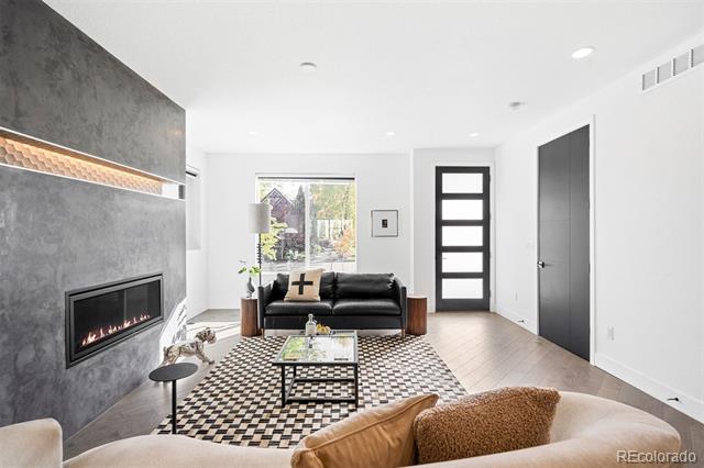 3167 W 26th Avenue