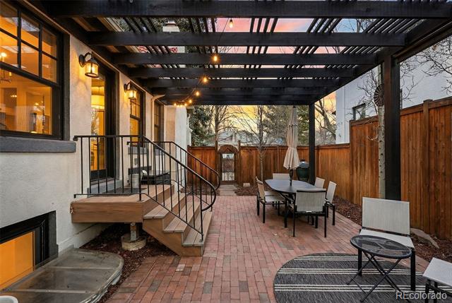 1911 Grape Street