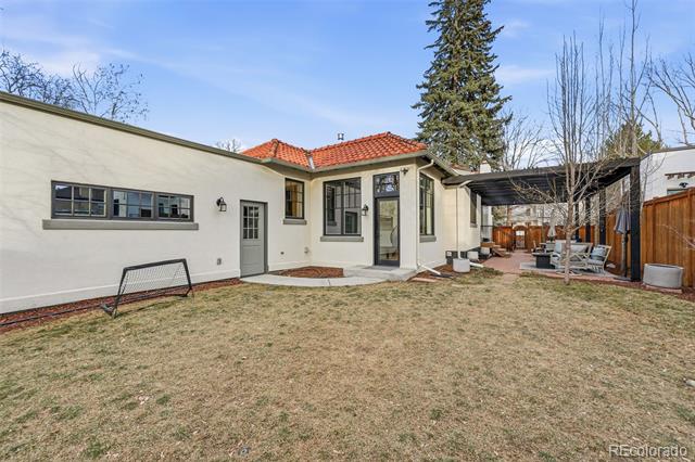 1911 Grape Street