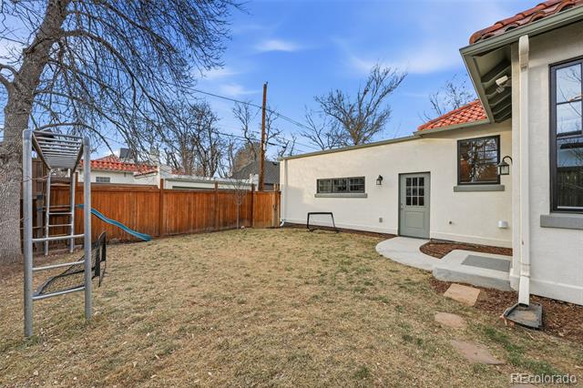 1911 Grape Street