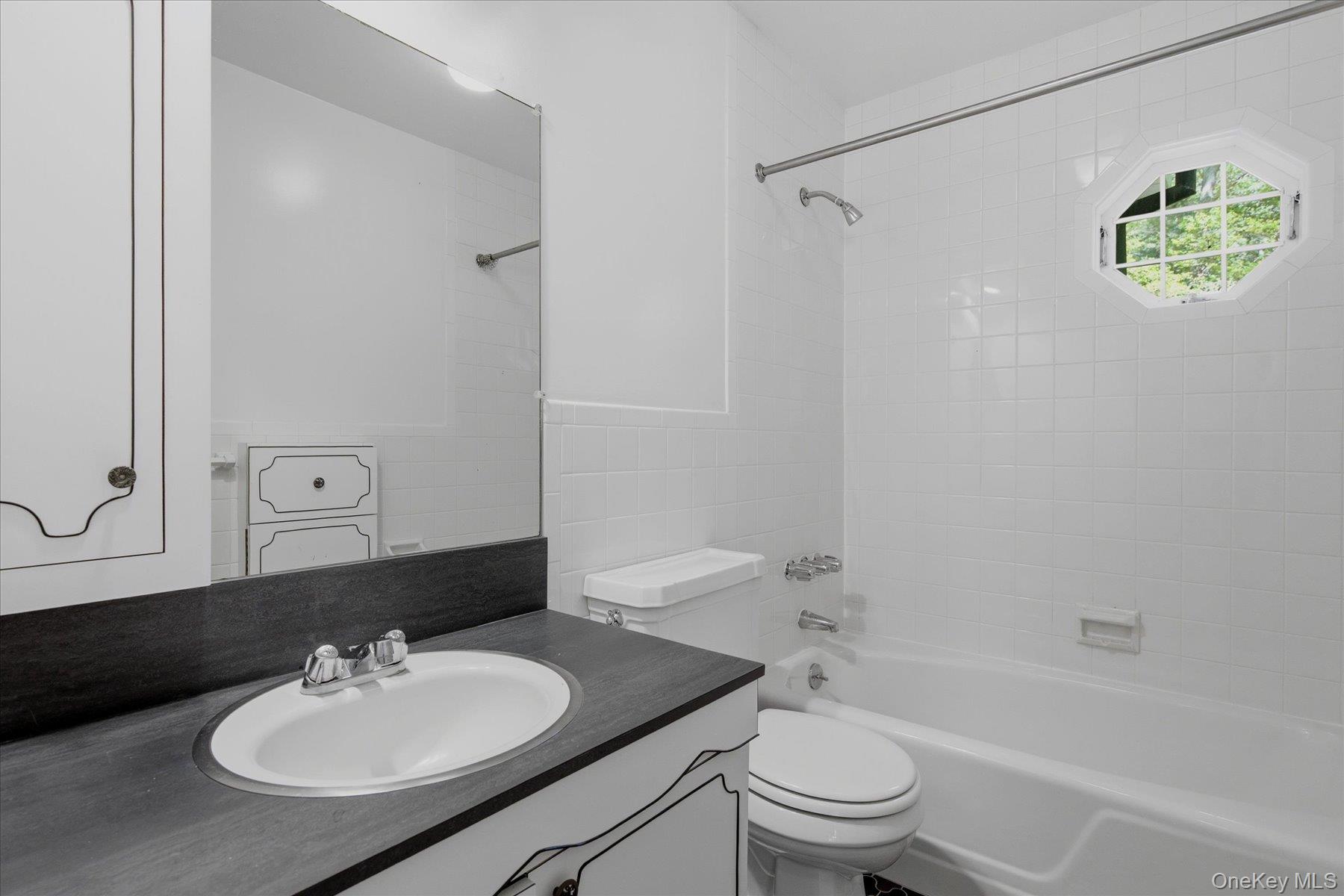 44 Georgica Close Road