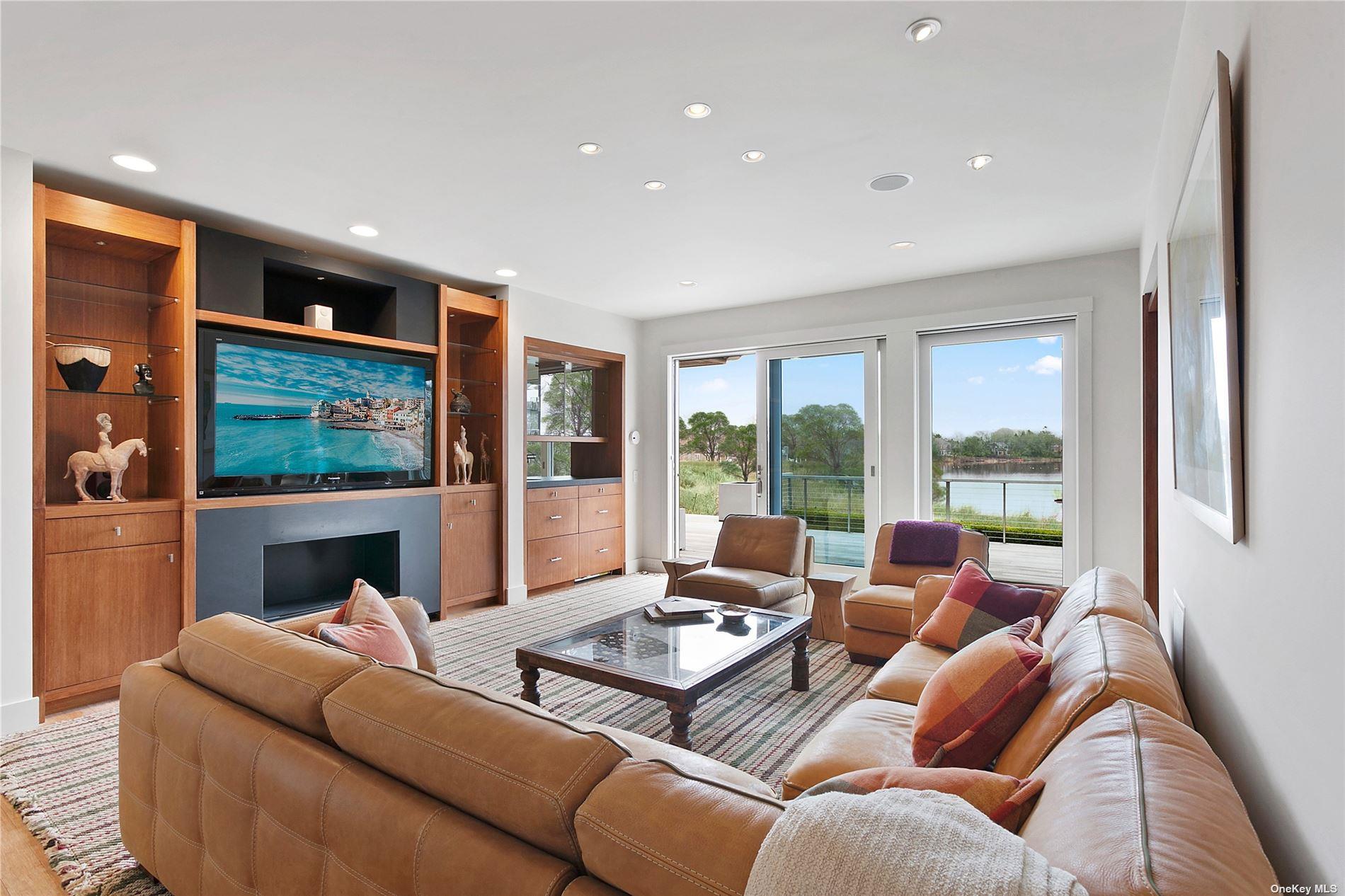 316 Deerfield Road