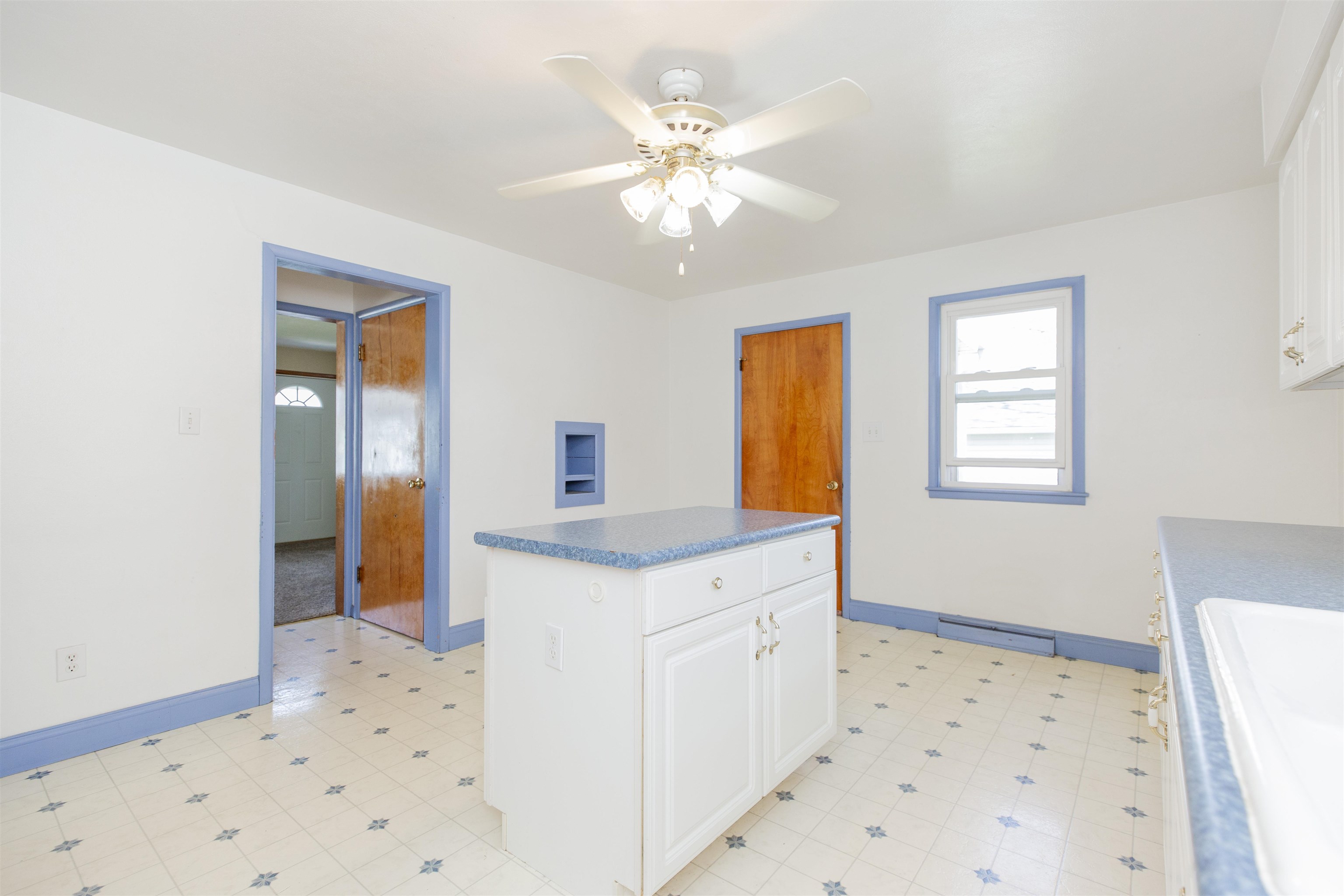 3708 E Lincolnway Highway