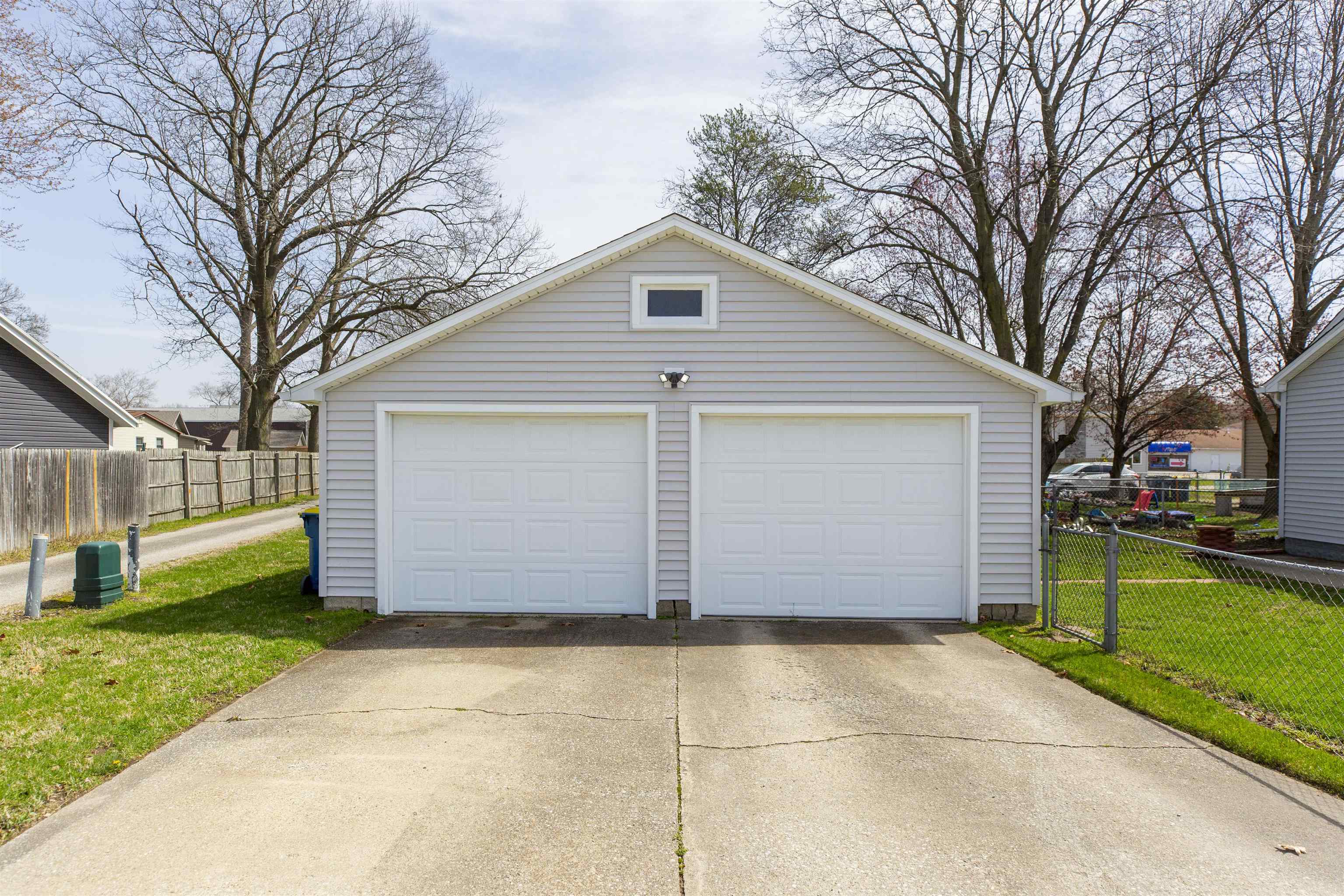 3708 E Lincolnway Highway