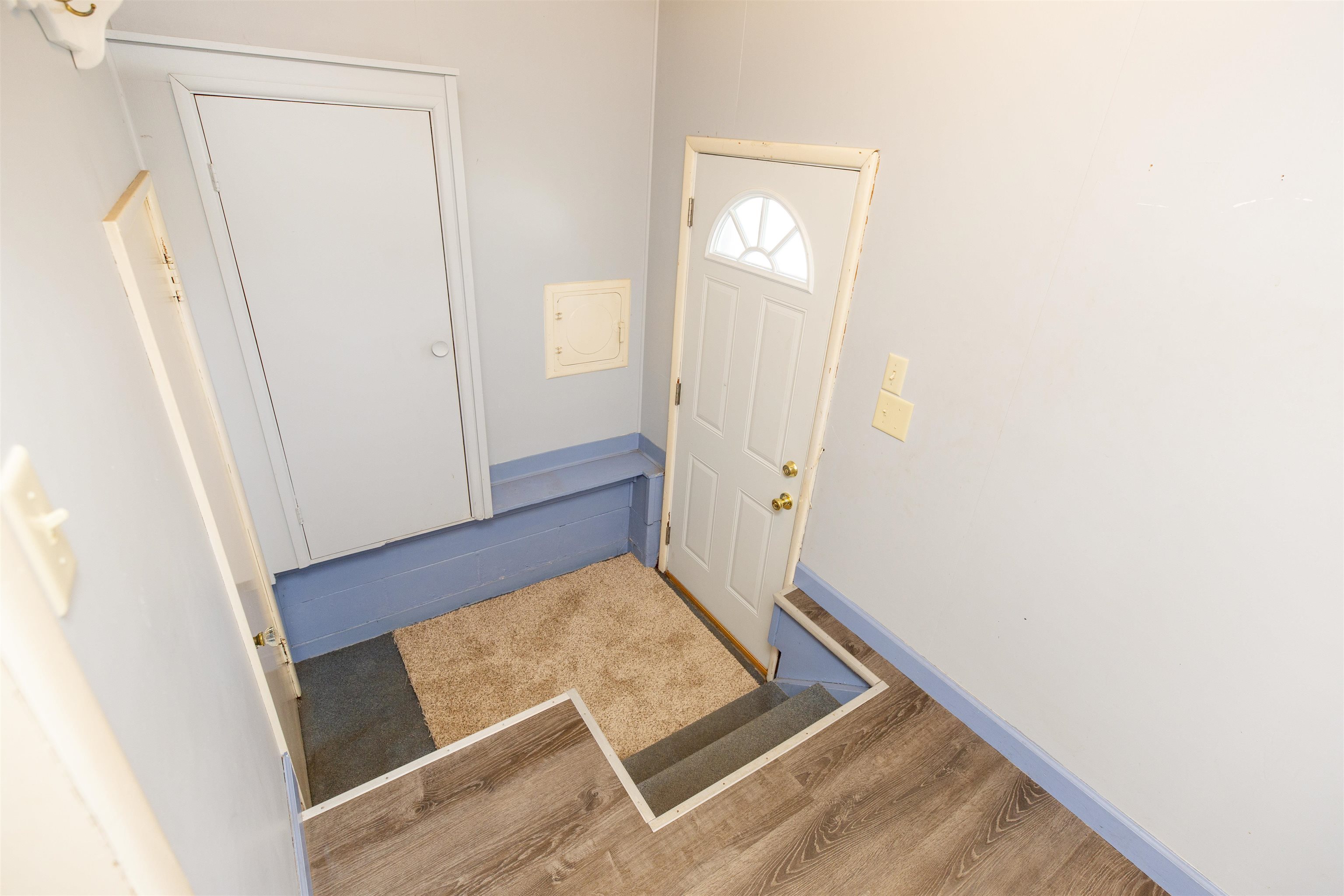 3708 E Lincolnway Highway