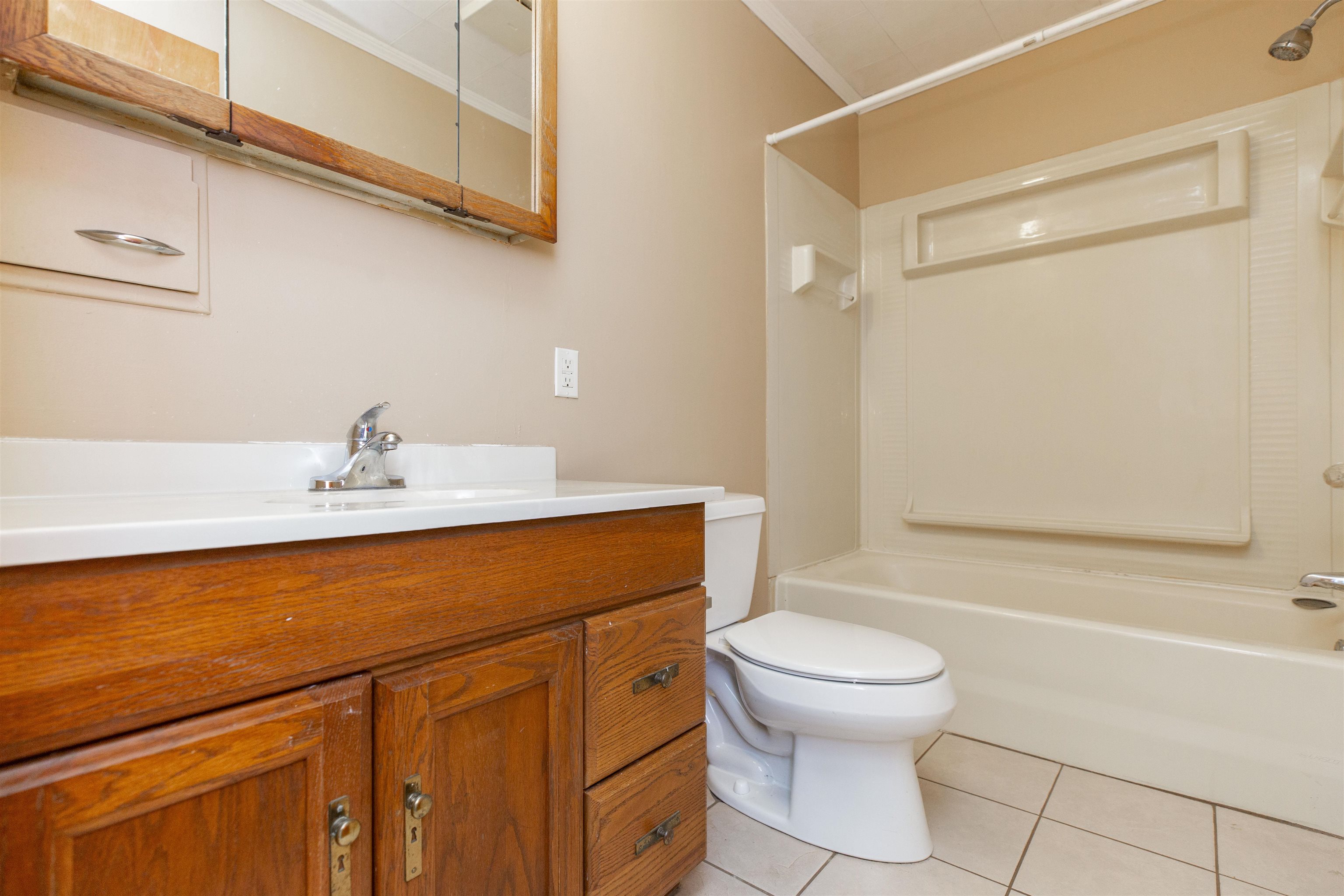 3708 E Lincolnway Highway