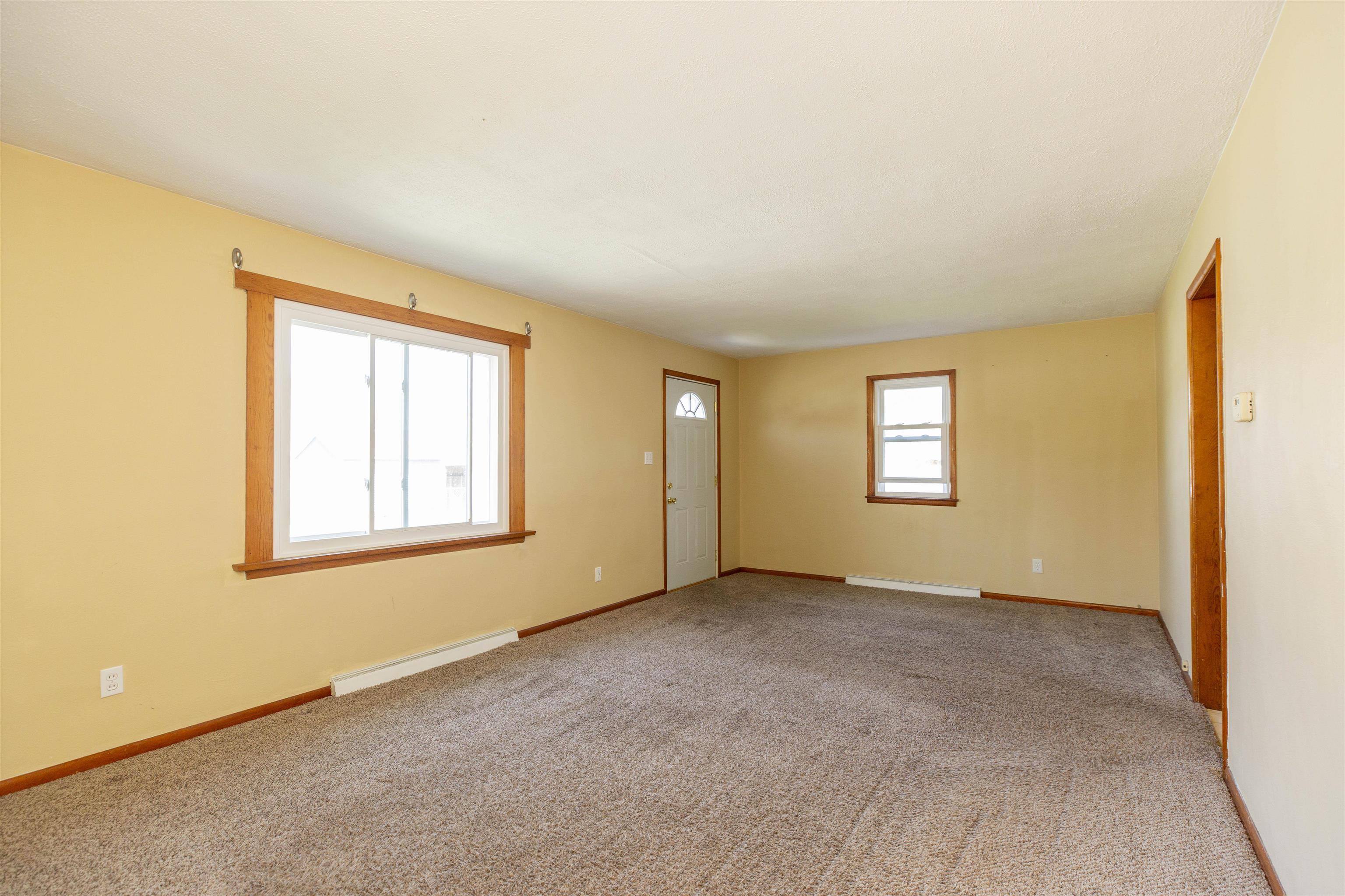 3708 E Lincolnway Highway