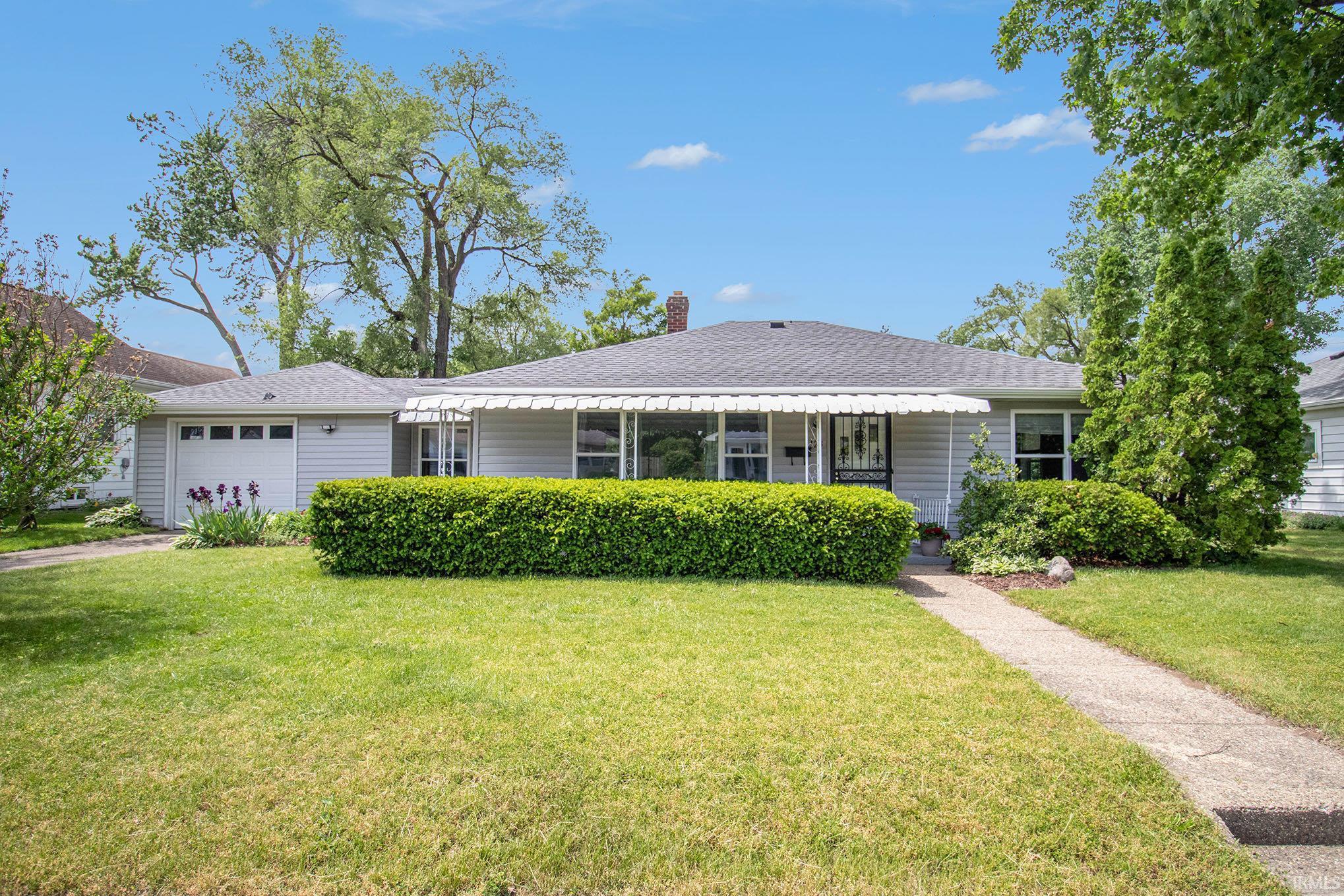 123 N Middleboro Avenue