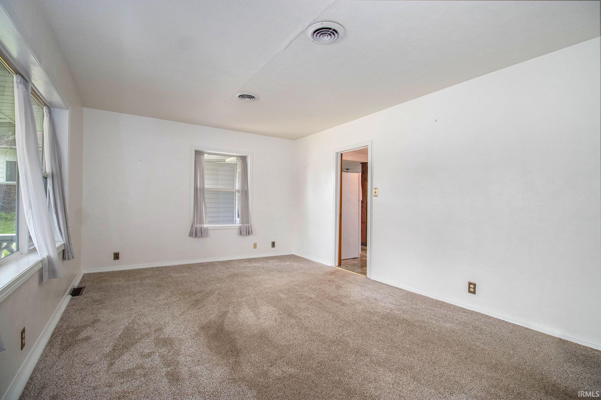 123 N Middleboro Avenue