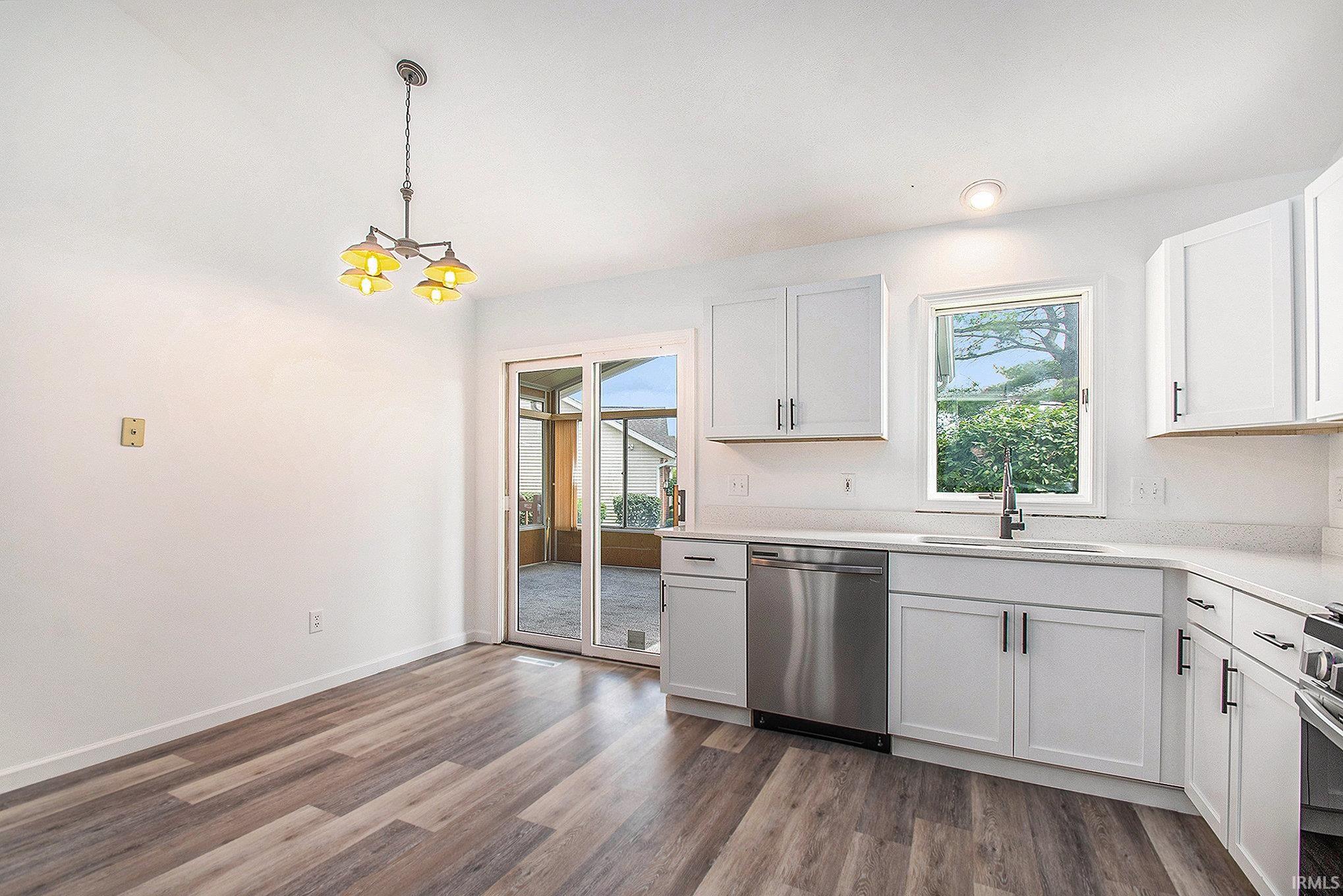 1050 E Andrews Court