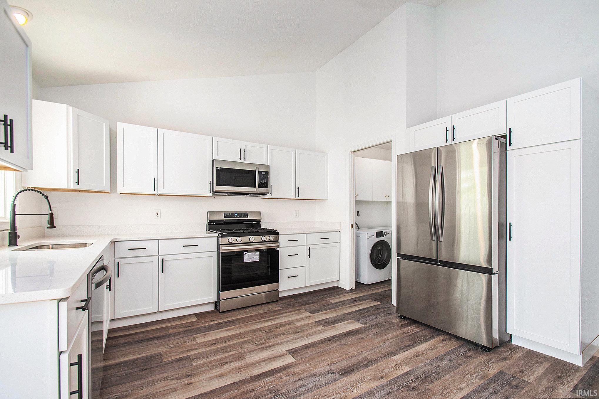 1050 E Andrews Court