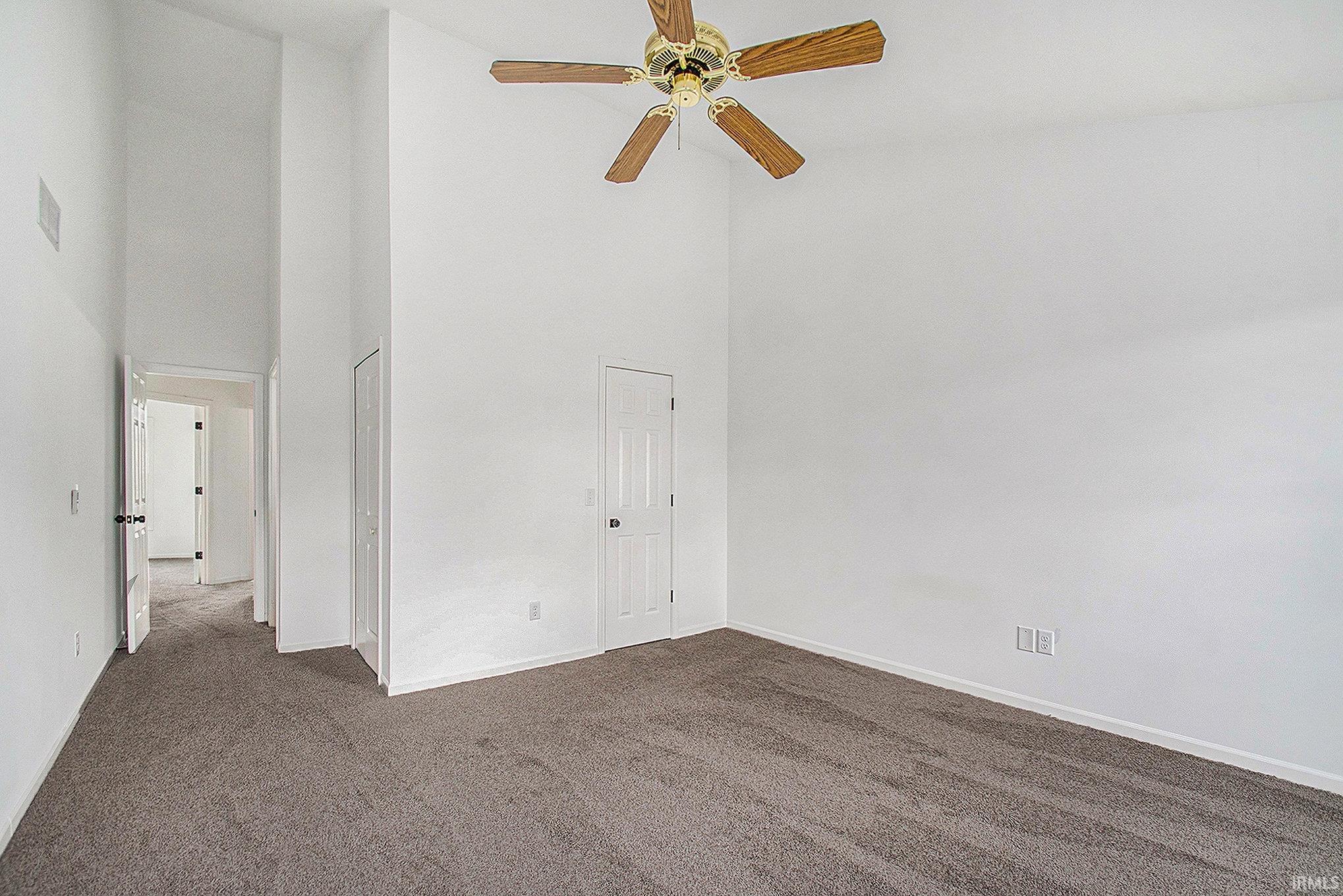 1050 E Andrews Court