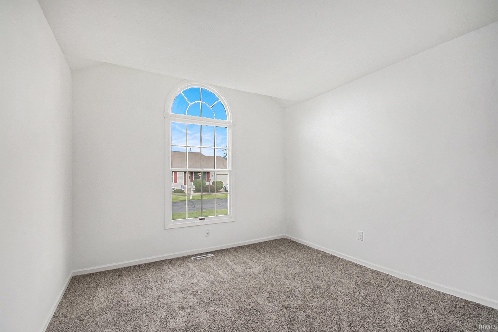 1050 E Andrews Court