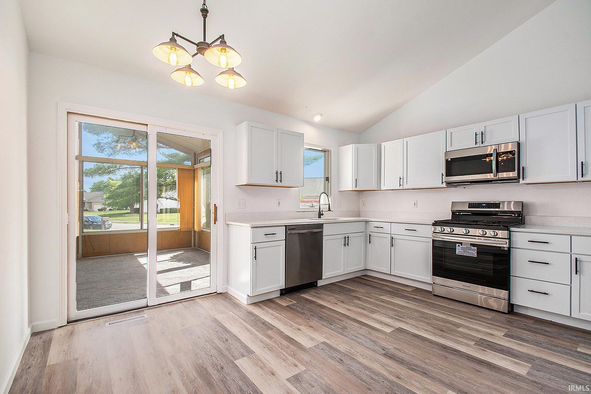 1050 E Andrews Court