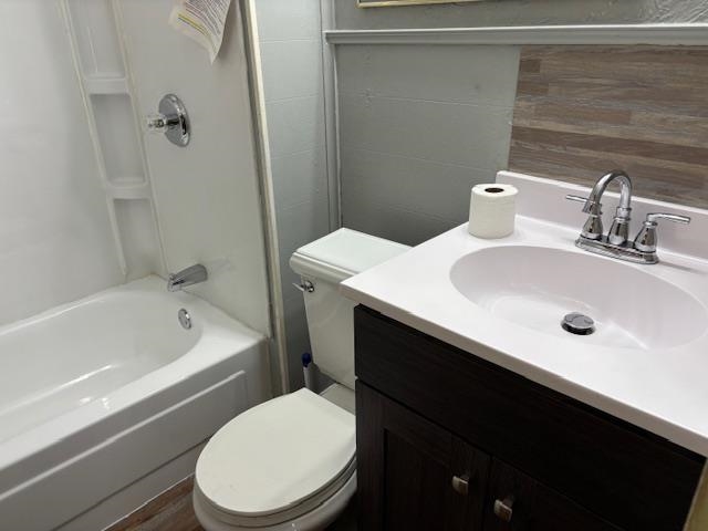 1515 E Donald Street