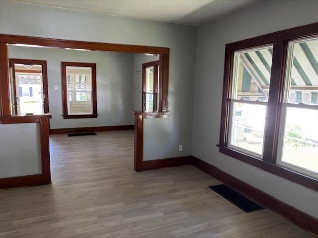 1515 E Donald Street