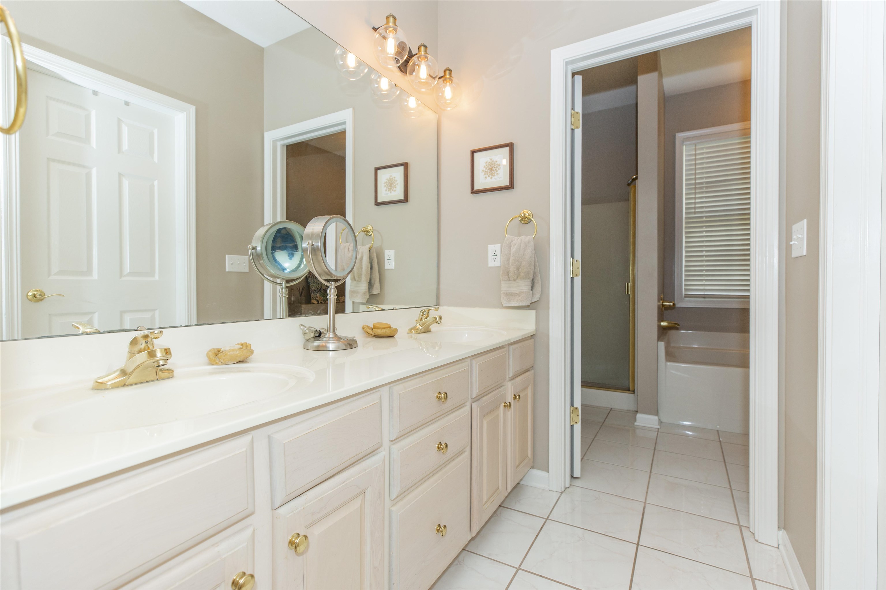 1307 Lake Stream Court