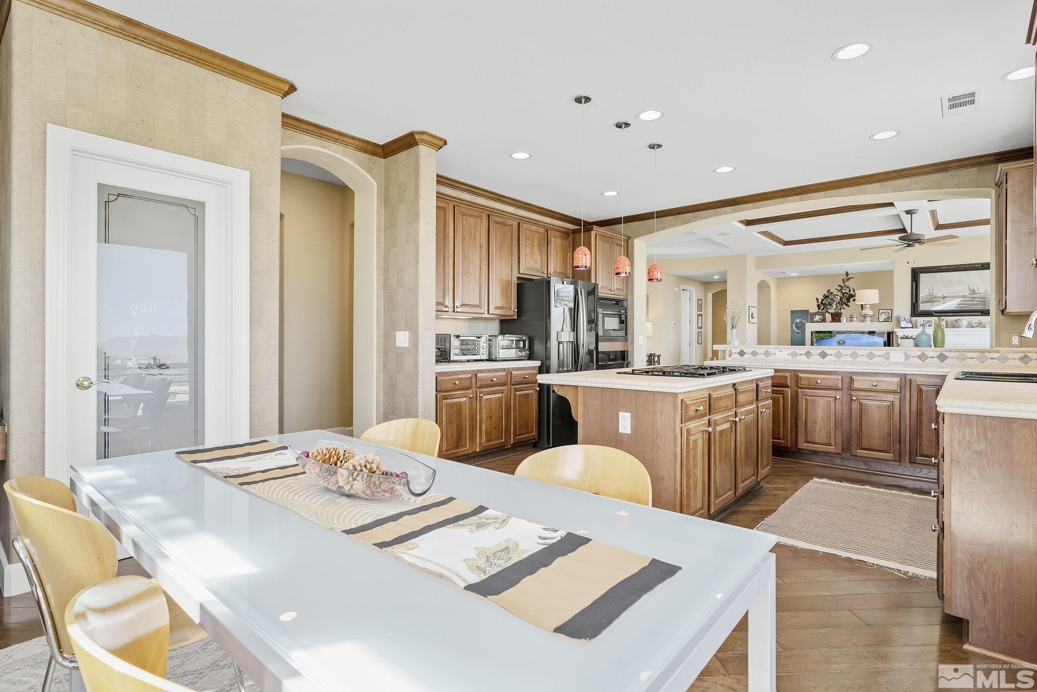 10584 Rue St Raphael