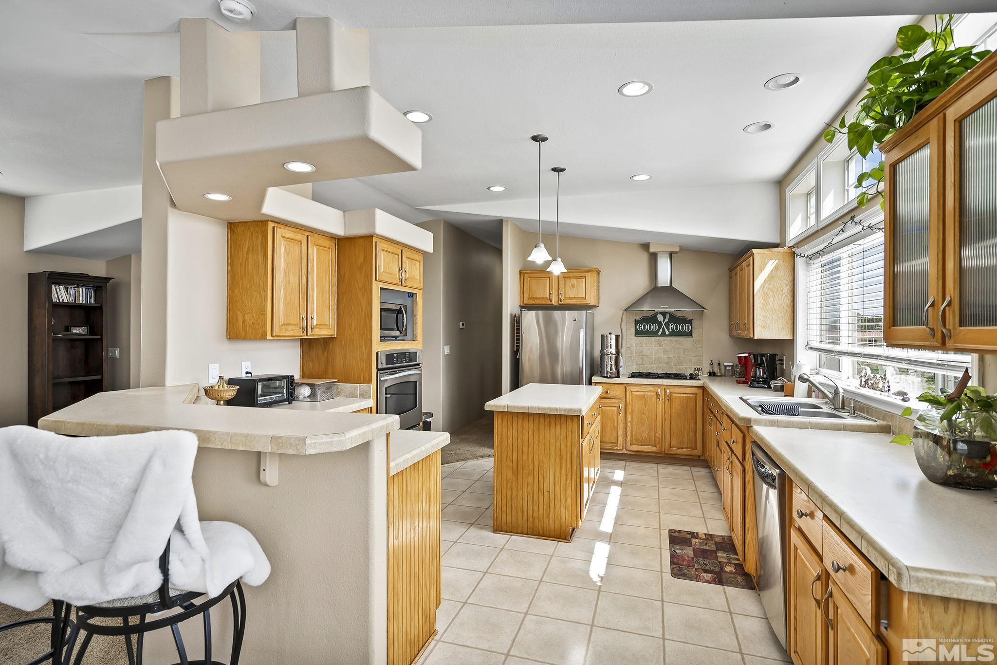 1351 Old Foothill Road