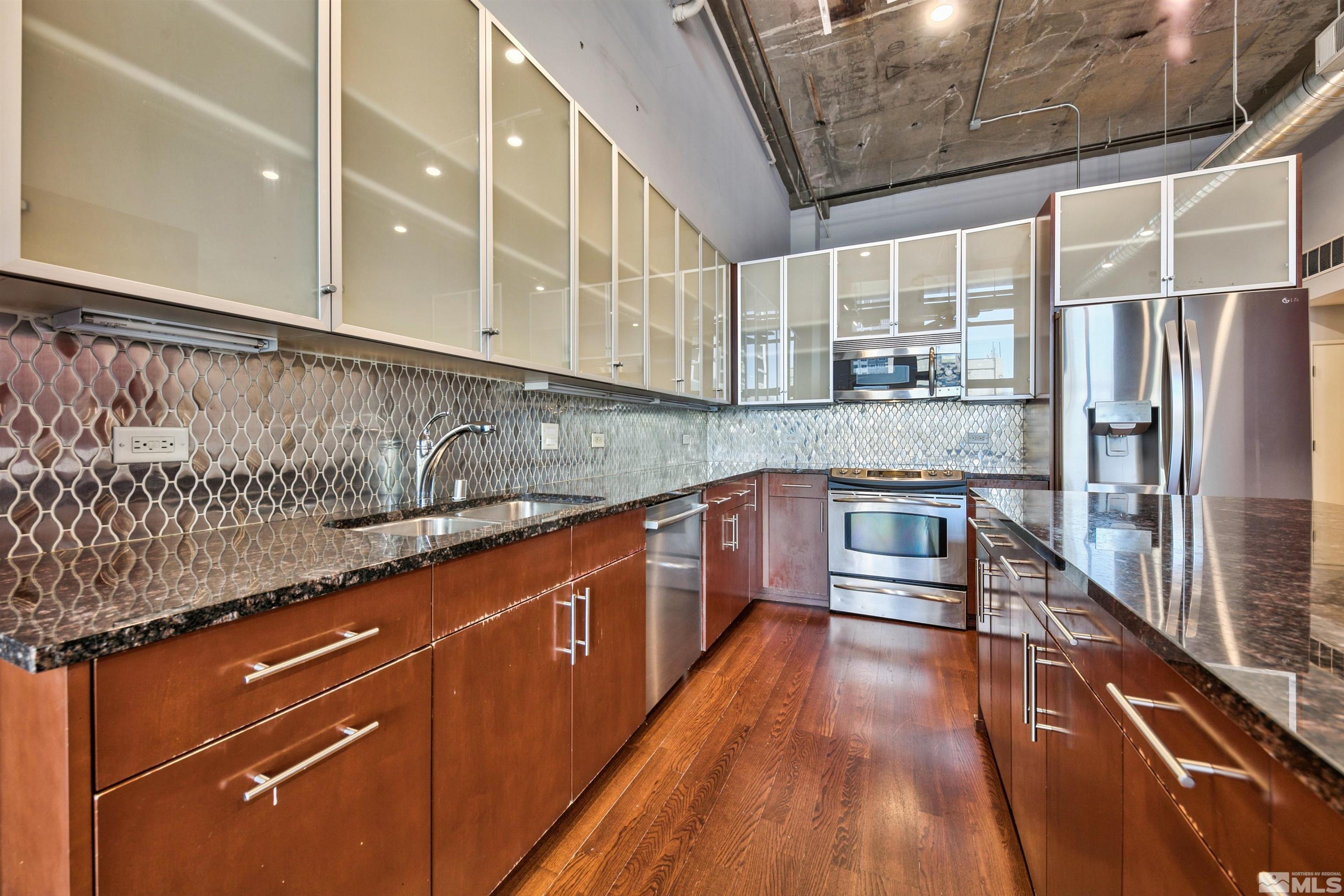 255 N Sierra Street Unit: 312