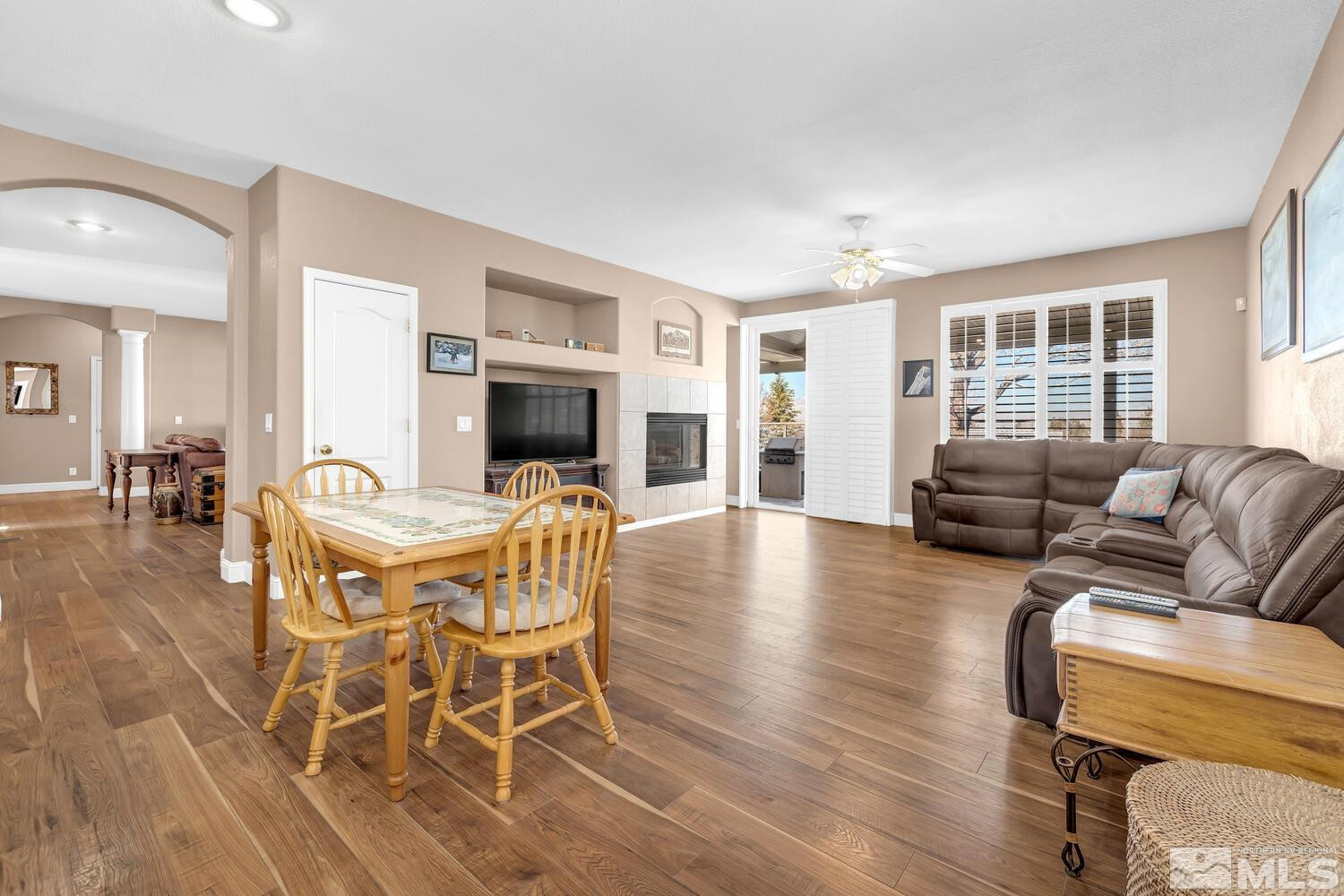 5885 Lone Horse Drive