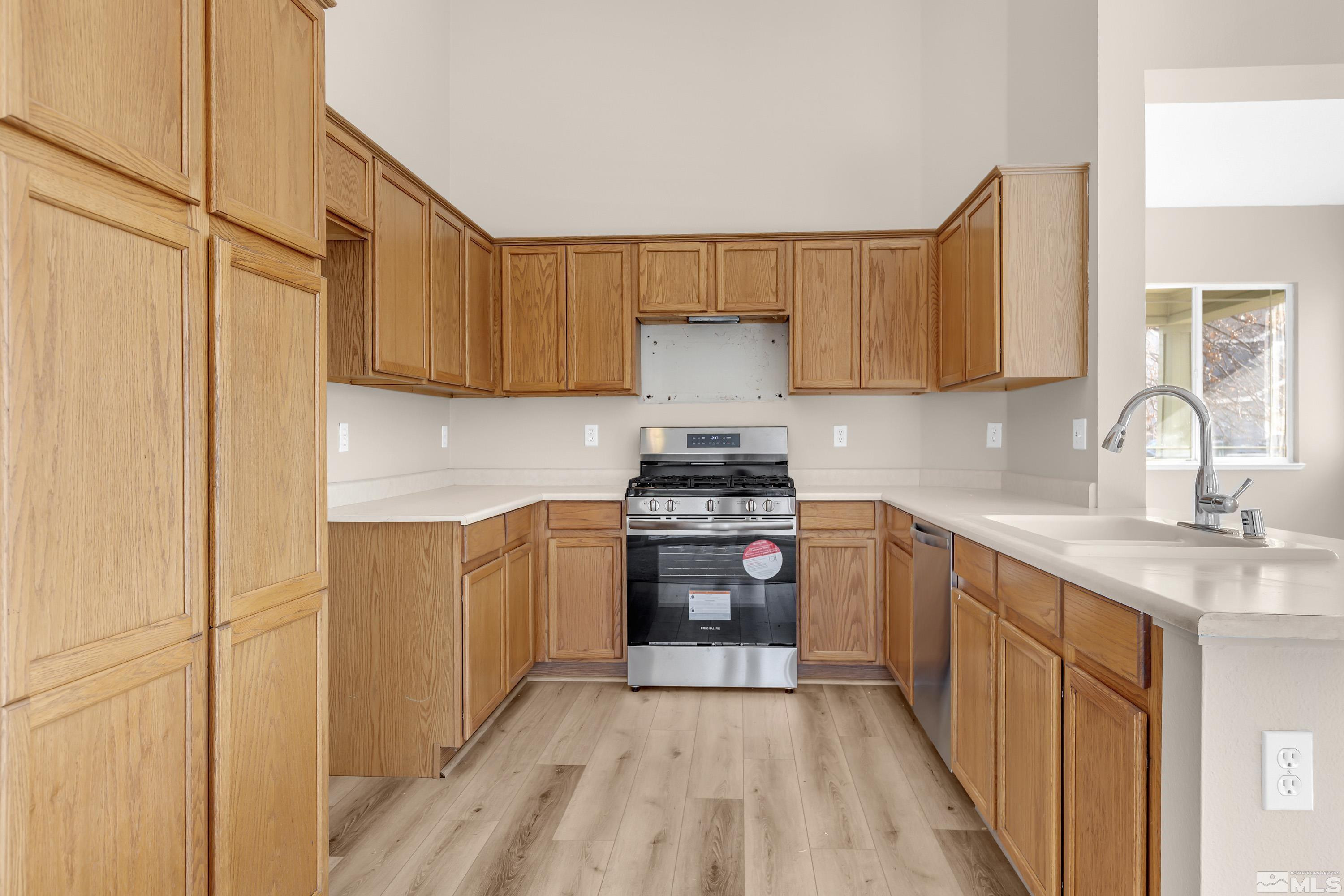 9570 Crystalline Drive