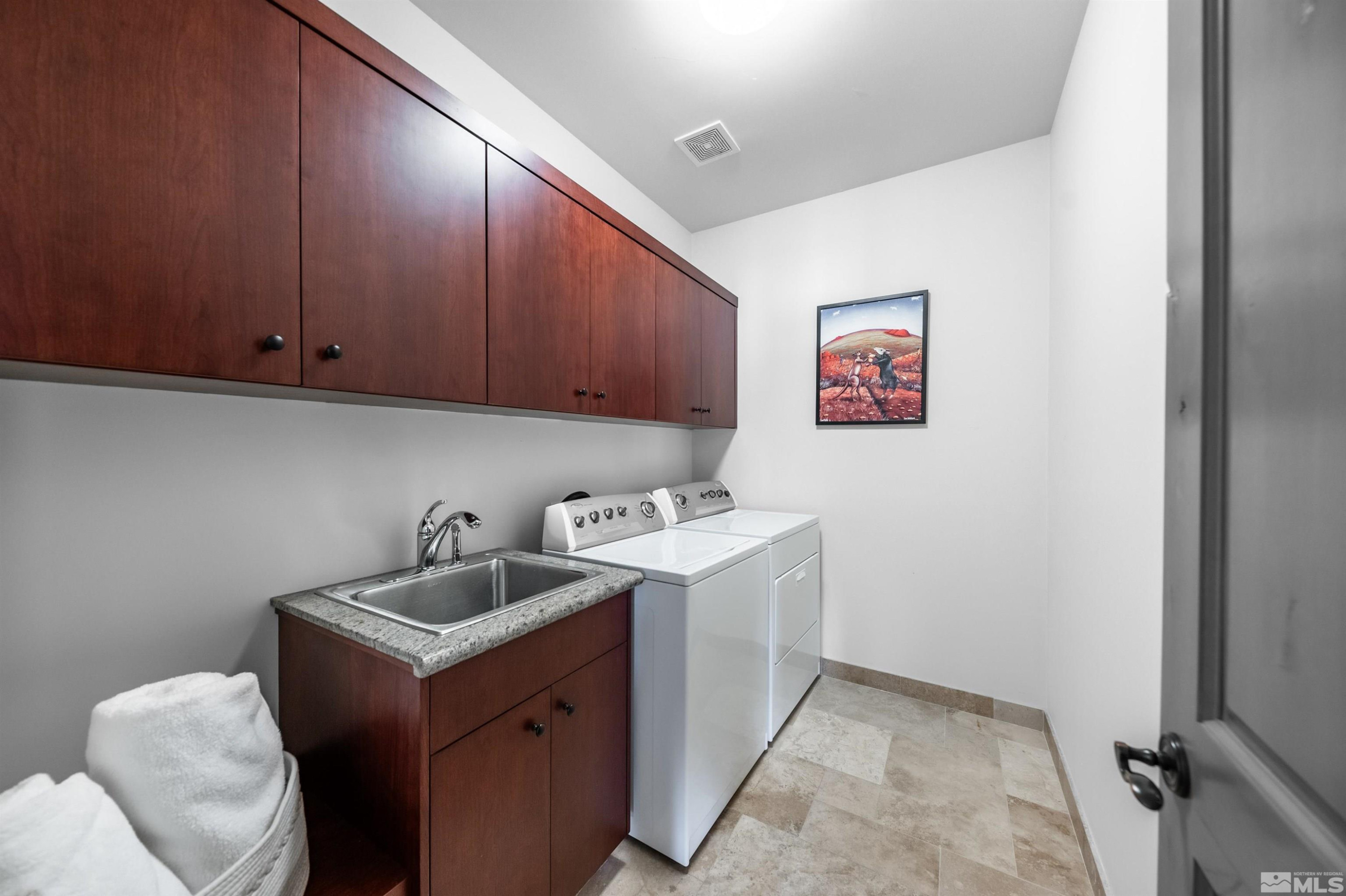 1185 Paddock Lane