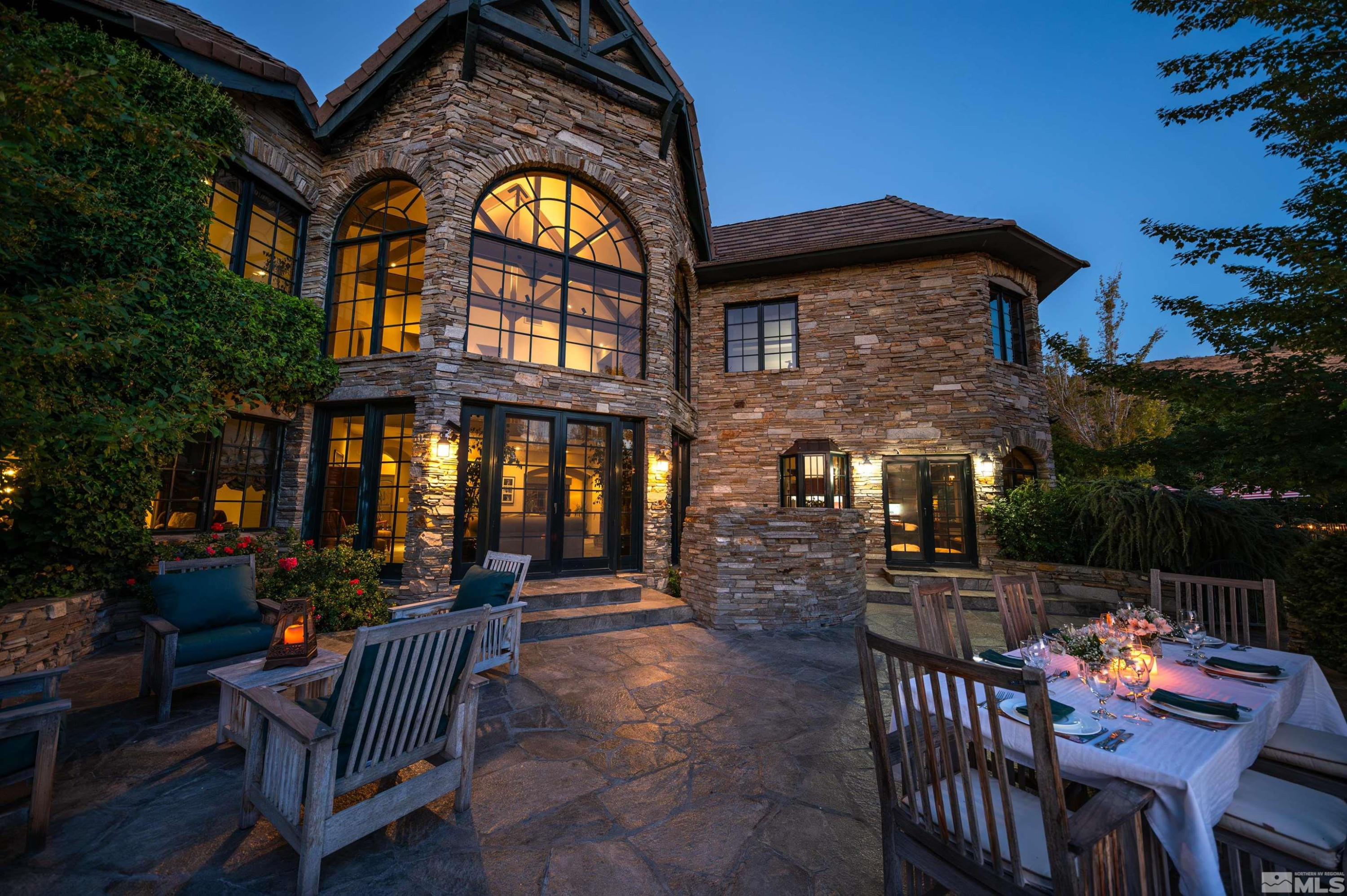 1185 Paddock Lane
