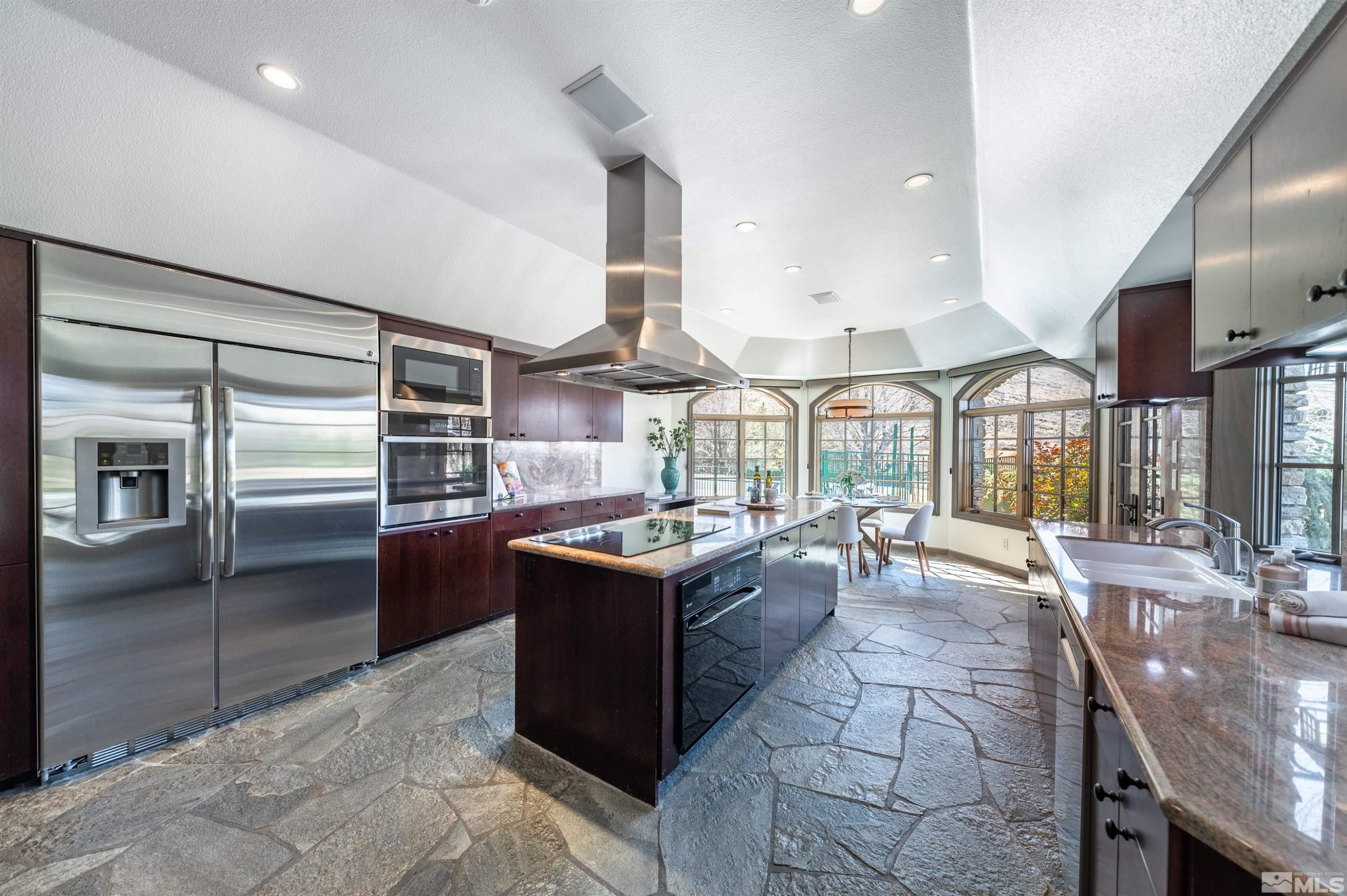 1185 Paddock Lane