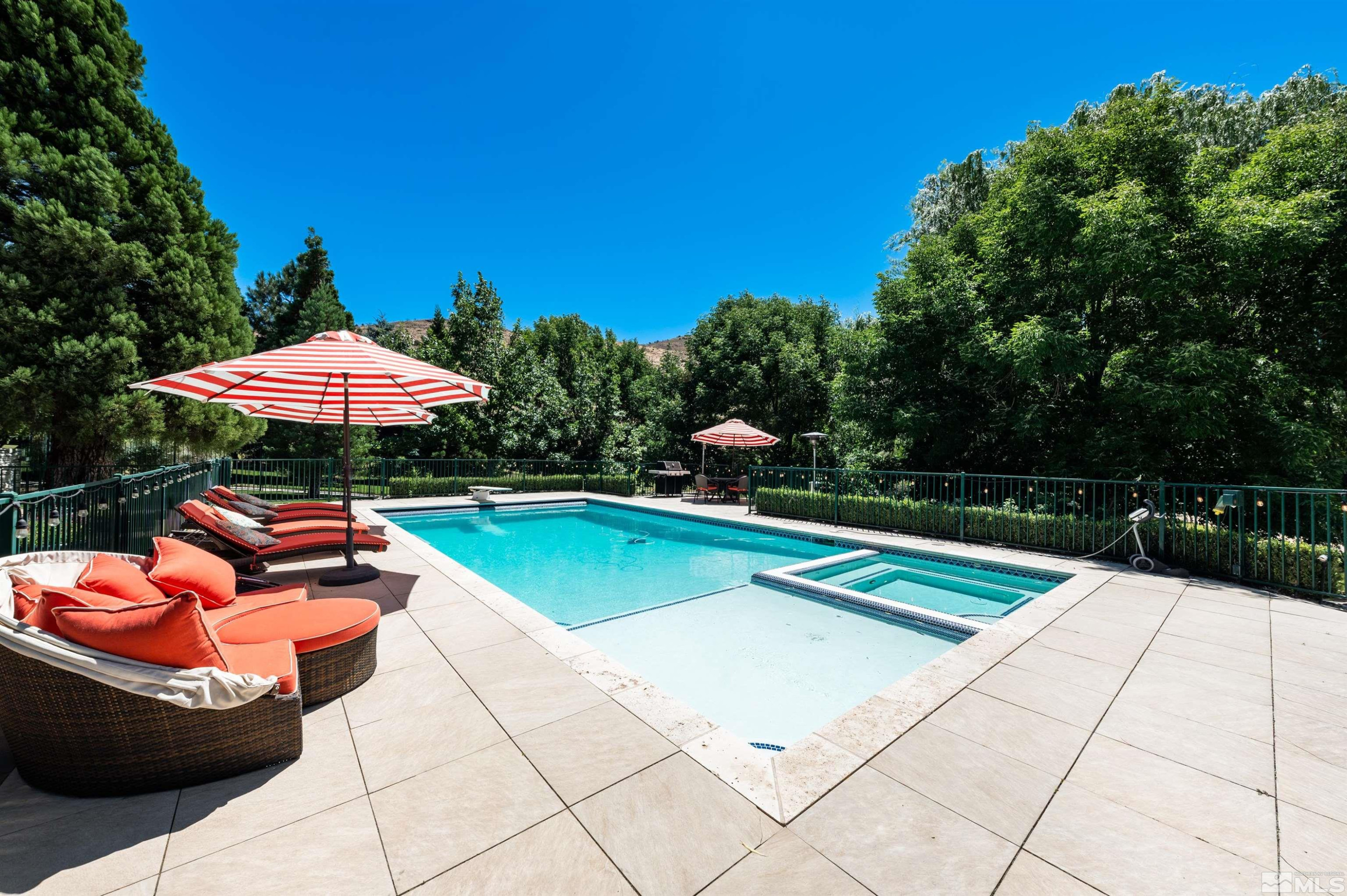 1185 Paddock Lane